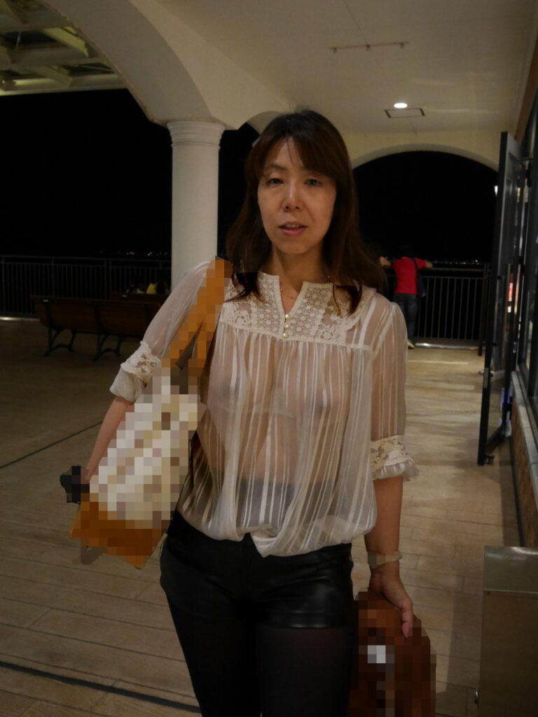 素人涼子の露出エロ画像20230815071822