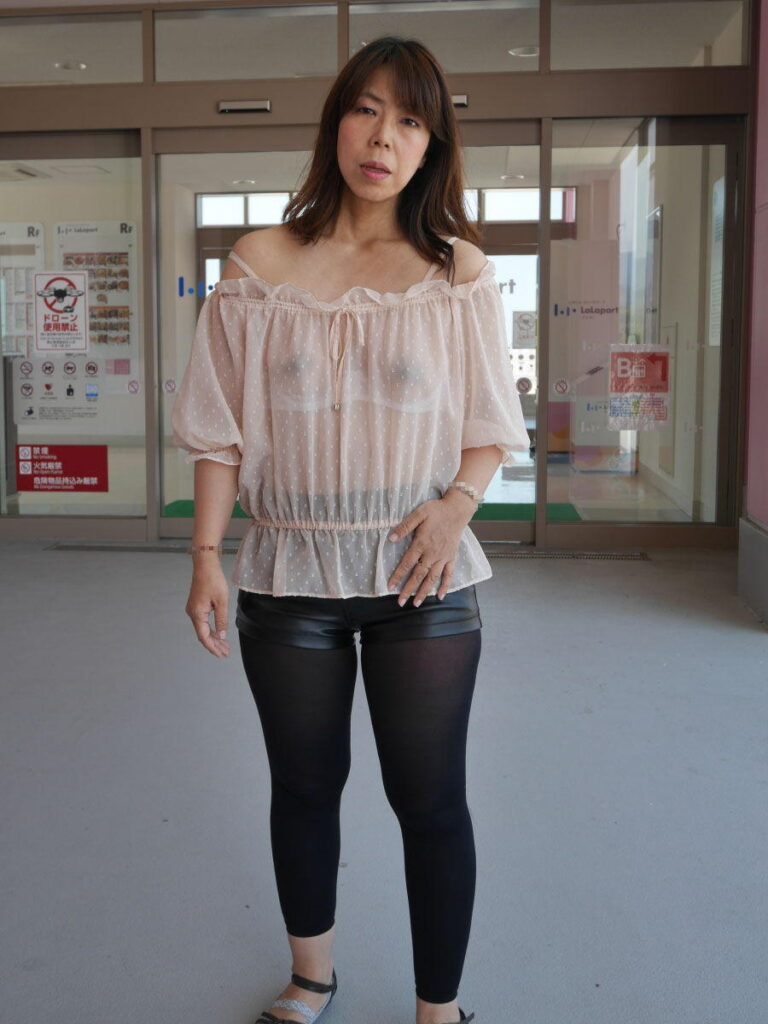 素人涼子の露出エロ画像20230815071921