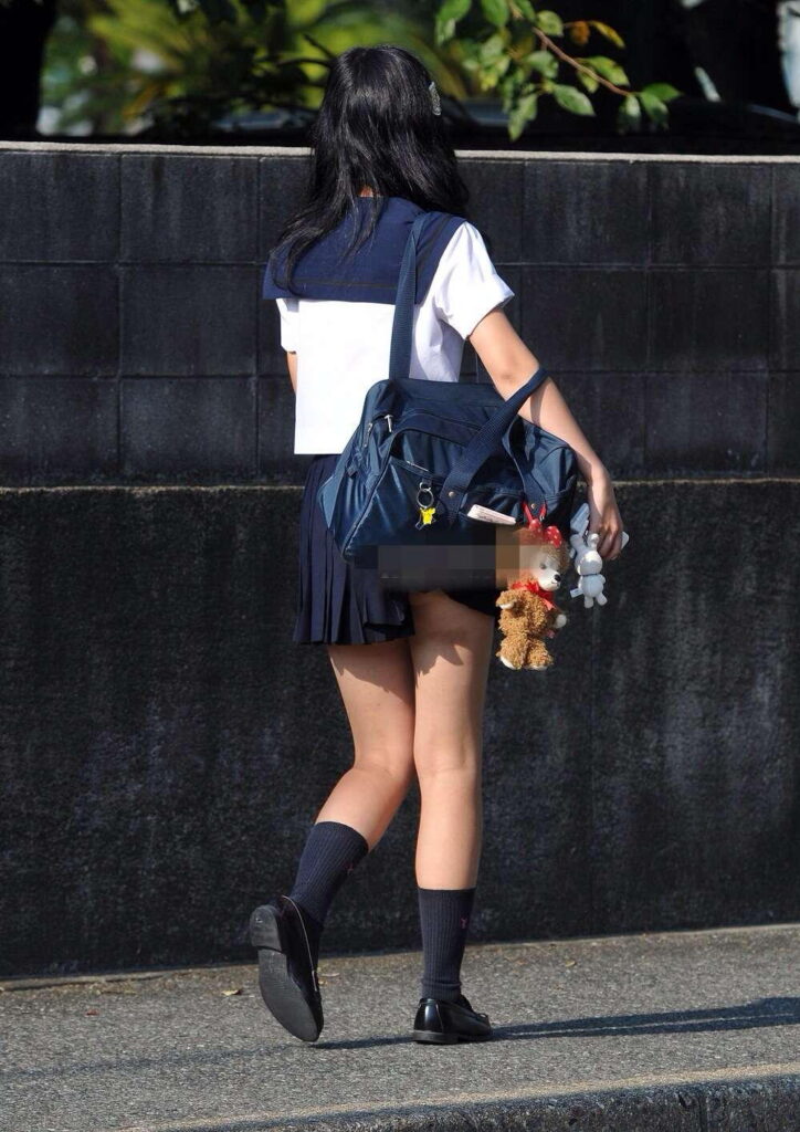 素人JKのハミ尻エロ画像20230821154253