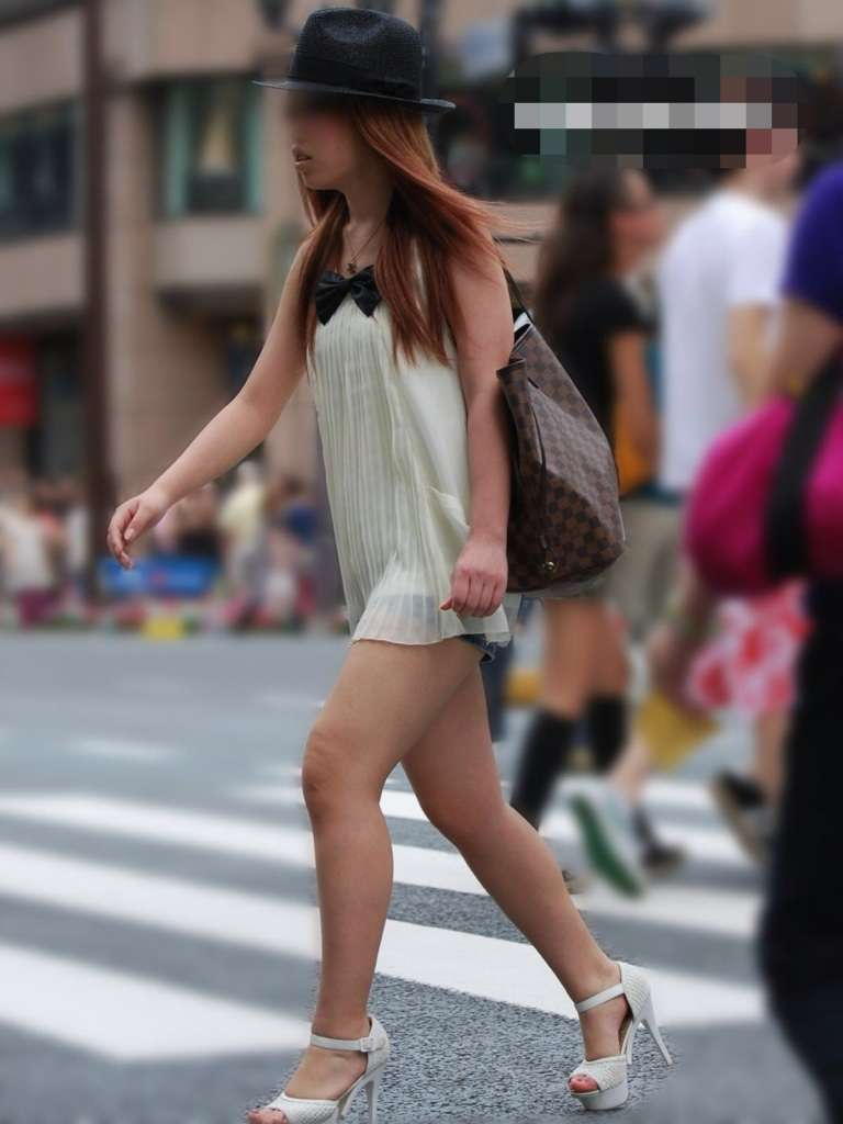 街撮りギャルの脚がエロすぎる【エロ画像】（20）