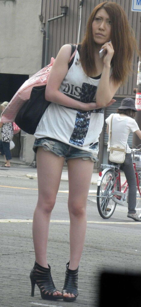 街撮りギャルの脚がエロすぎる【エロ画像】（44）