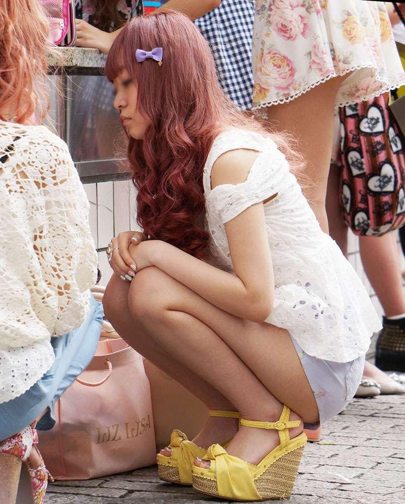 街撮りギャルの脚がエロすぎる【エロ画像】（56）
