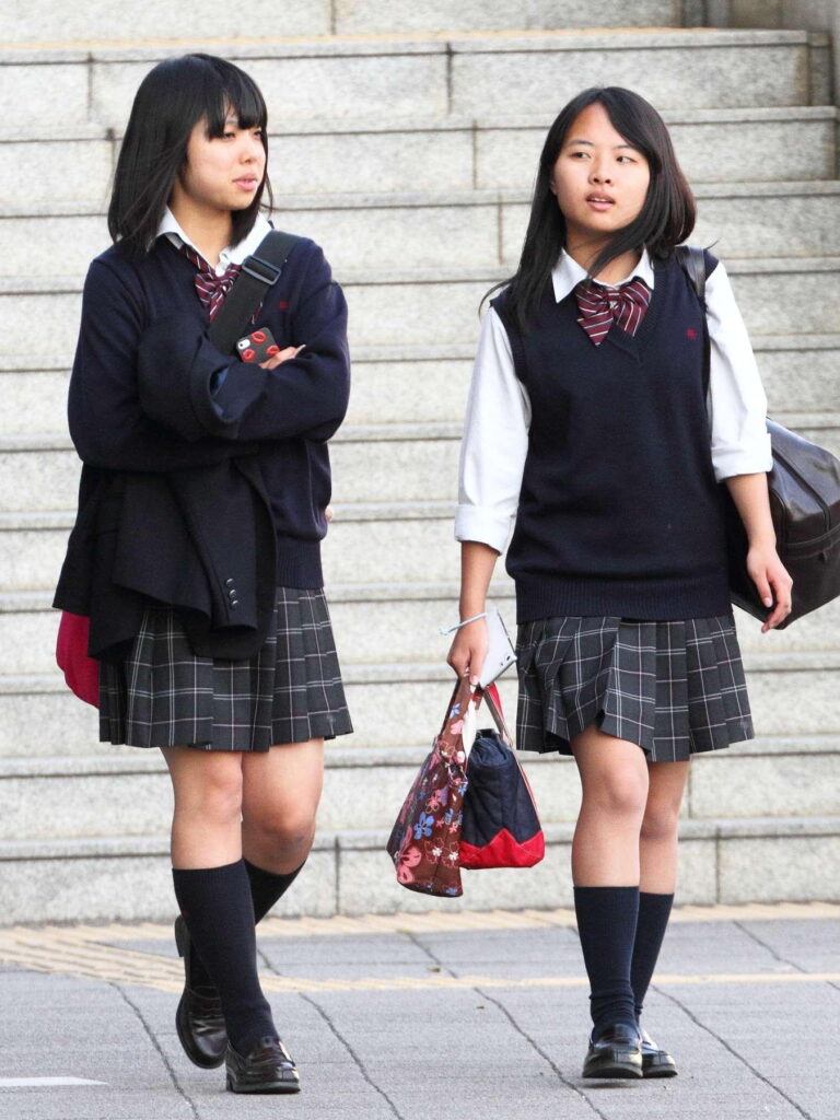 【素人】街撮り女子高生の盗撮エロ画像【顔出し】（11）