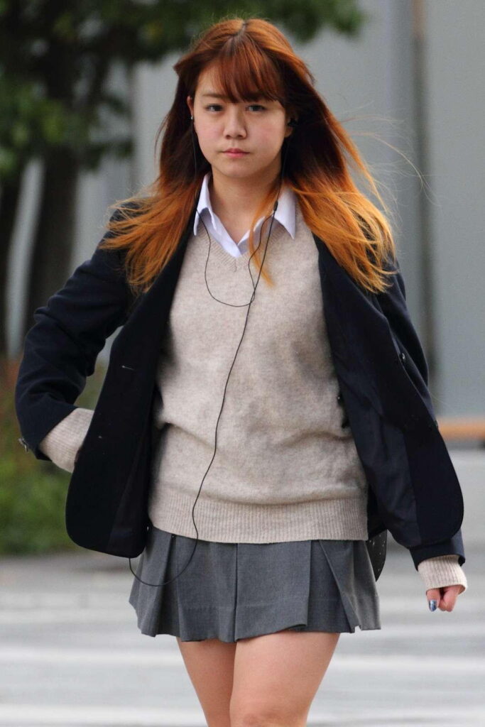 【素人】街撮り女子高生の盗撮エロ画像【顔出し】（17）