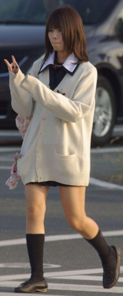 【素人】街撮り女子高生の盗撮エロ画像【顔出し】（19）