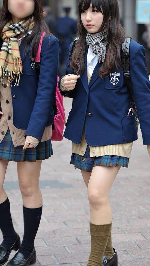 【素人】街撮り女子高生の盗撮エロ画像【顔出し】（22）