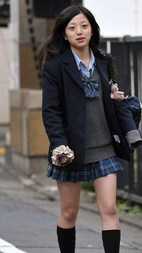 【素人】街撮り女子高生の盗撮エロ画像【顔出し】（28）
