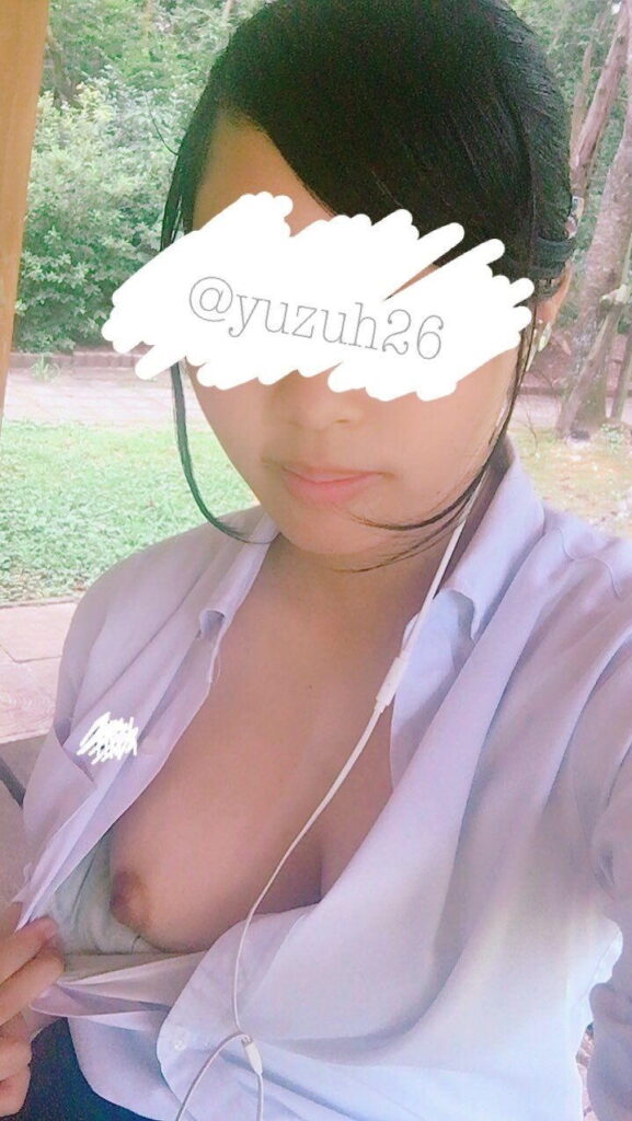 【神】裏垢JKさん、学校の教室でHな自撮りｗ【エロ画像】（4）