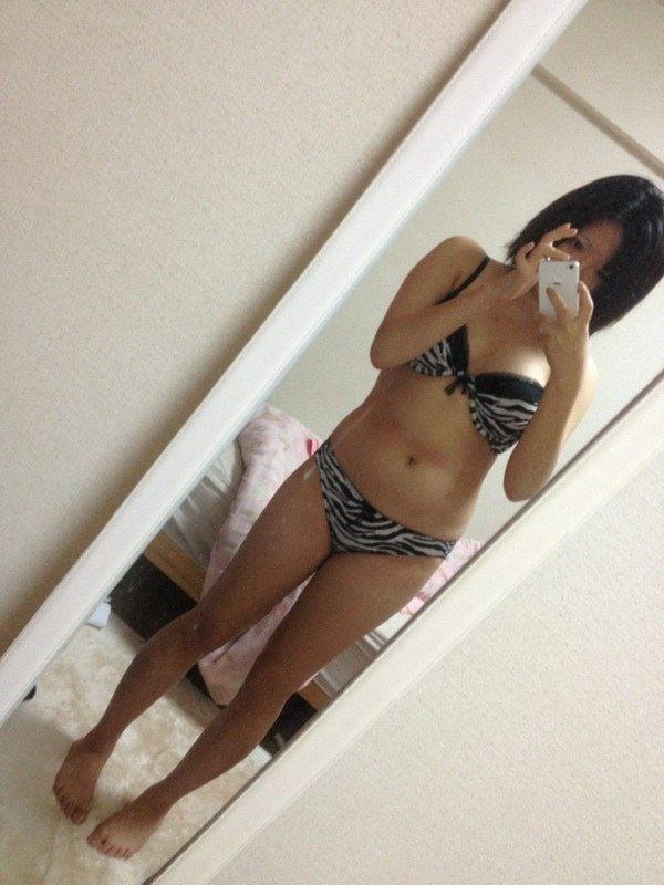 ガチ素人さんの鏡越し自撮りエロ画像（23）