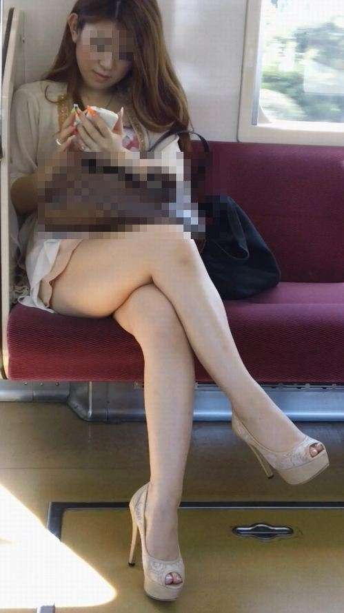 【ガチシコ】電車内のギャルを盗撮【エロ画像】（48）