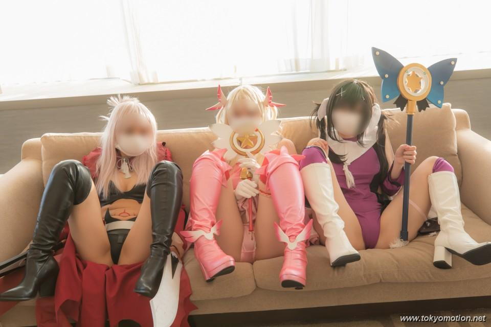 ３人並んだ素人コスプレイヤーのエロ画像20230809072300