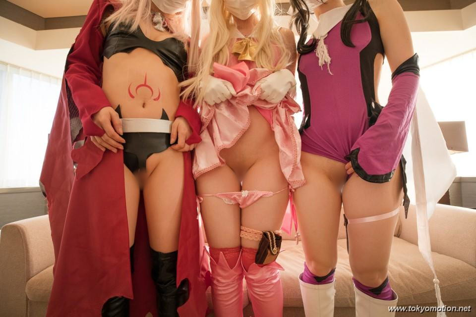 ３人並んだ素人コスプレイヤーのエロ画像20230809072325