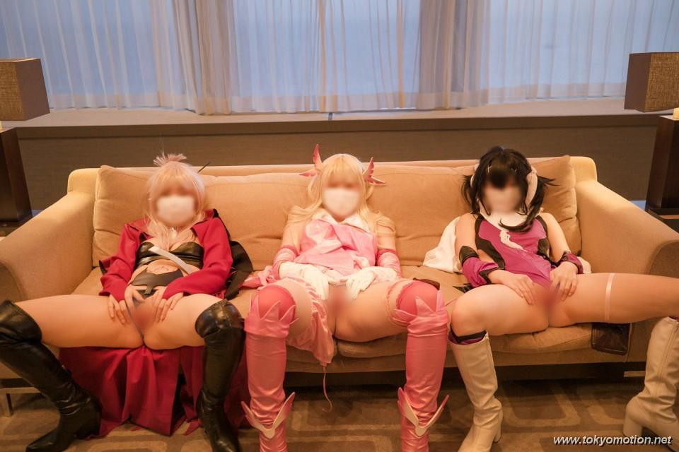 ３人並んだ素人コスプレイヤーのエロ画像20230809072459