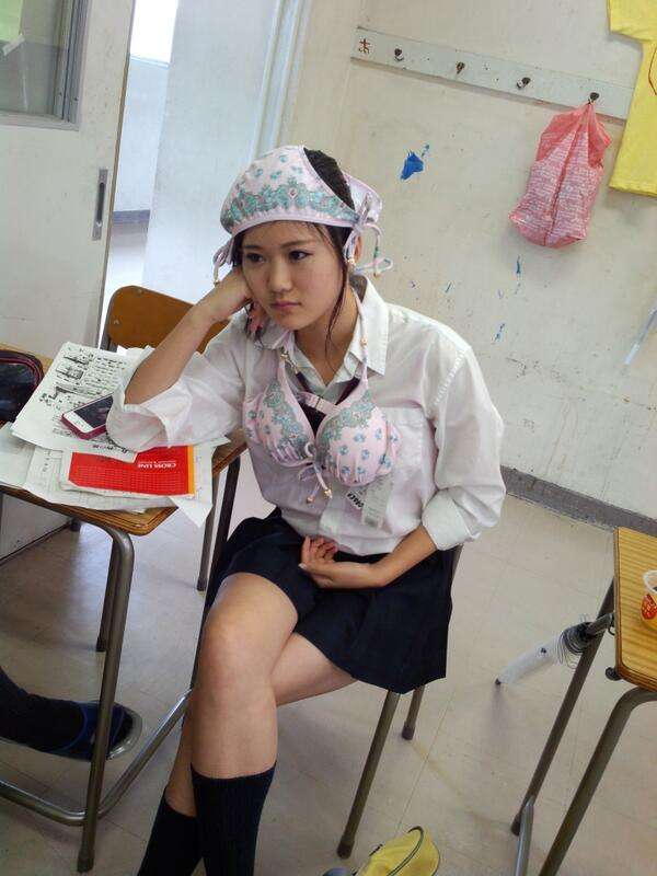 おふざけが過ぎるJKのエロ画像ｗ（29）