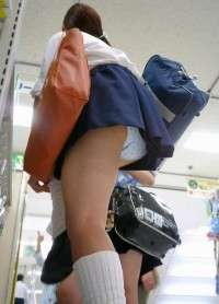 JKのパンチラ盗撮エロ画像まとめ（33）