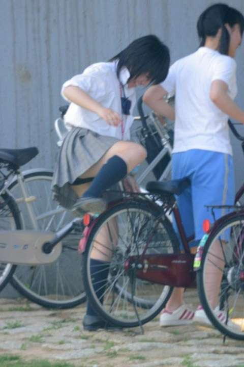 JKのパンチラ盗撮エロ画像まとめ（46）