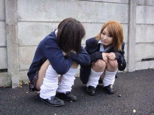 【素人】ルーズソックスを履いているJKのエロ画像（54）
