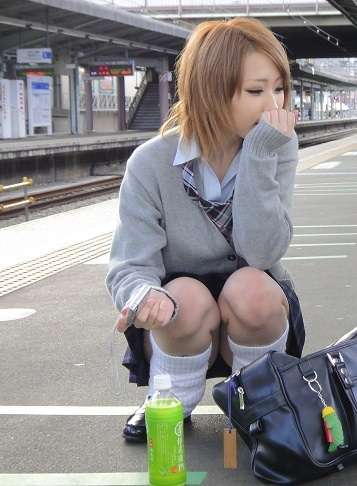 【素人】ルーズソックスを履いているJKのエロ画像（55）