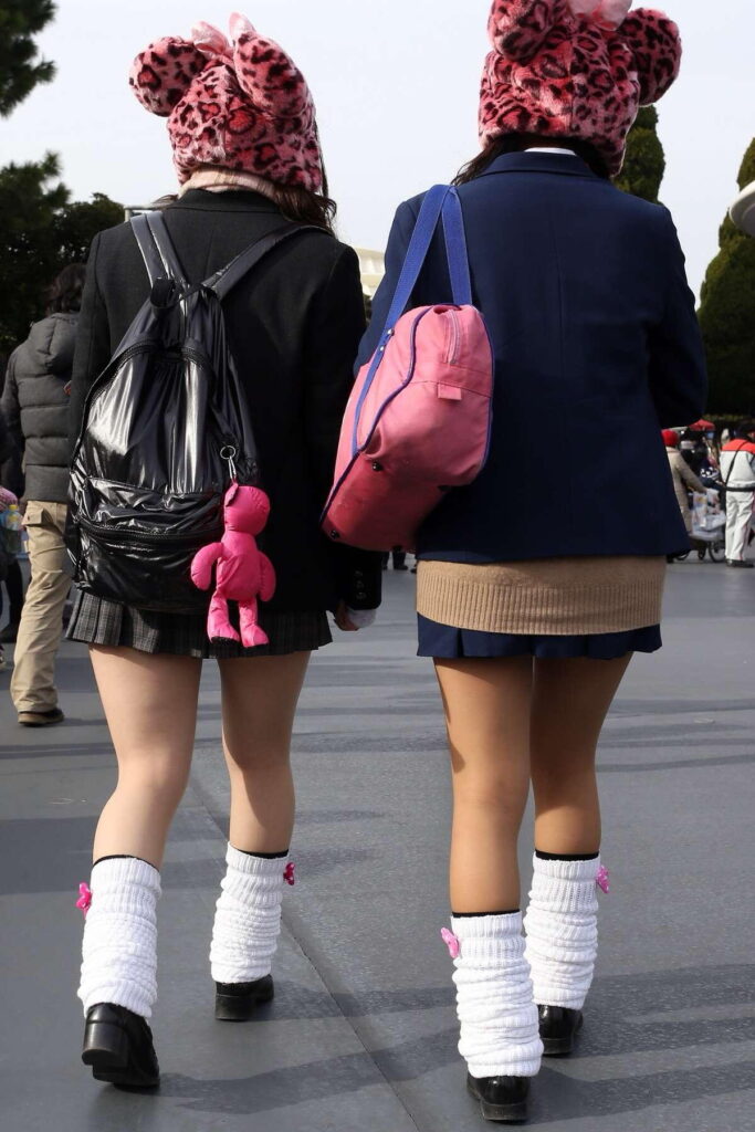 【素人】ルーズソックスを履いているJKのエロ画像（93）