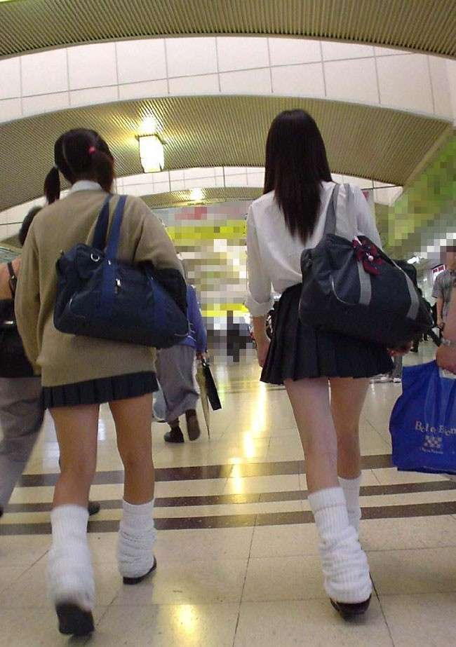 【素人】ルーズソックスを履いているJKのエロ画像（11）