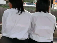 JKの透けブラ盗撮エロ画像