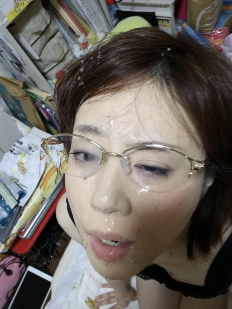 眼鏡素人のエロ画像10