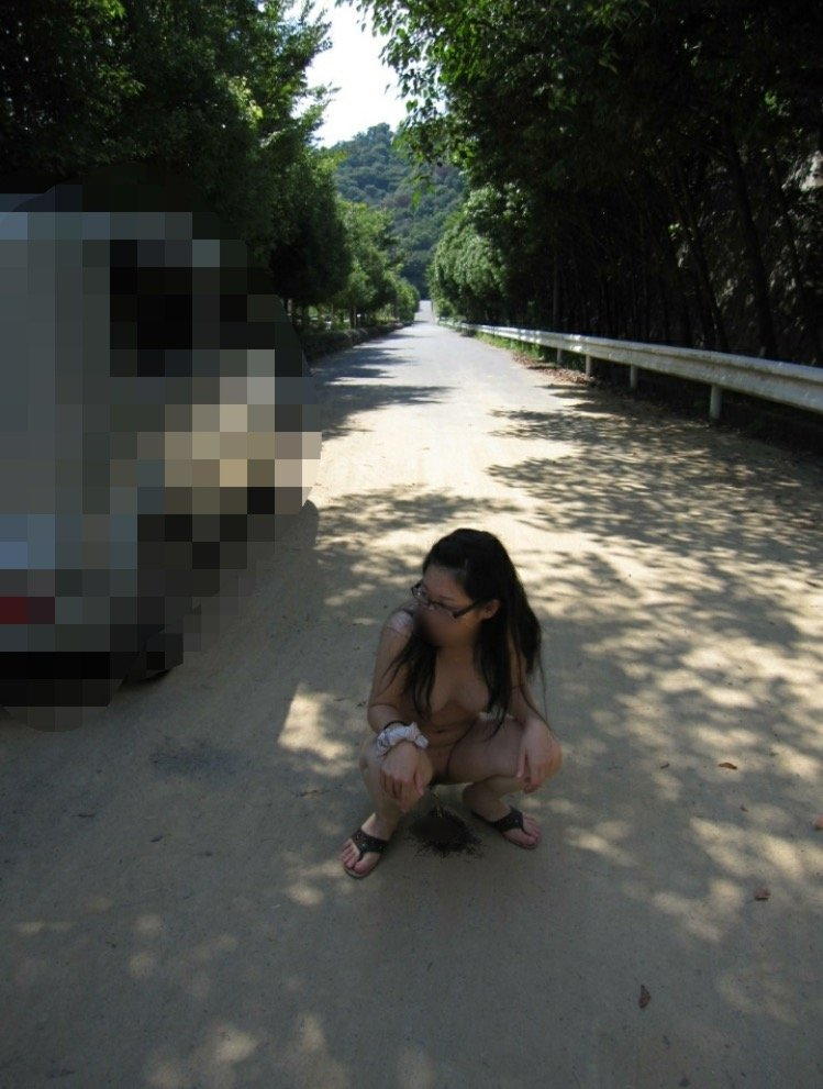 眼鏡素人の露出エロ画像20230909161305