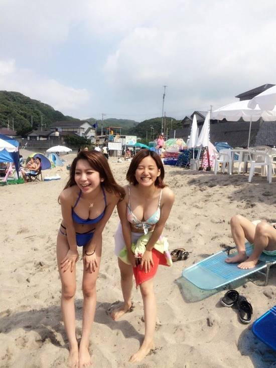 【素人】ビキニ姿で友達と撮った写真が抜ける【エロ画像】（21）