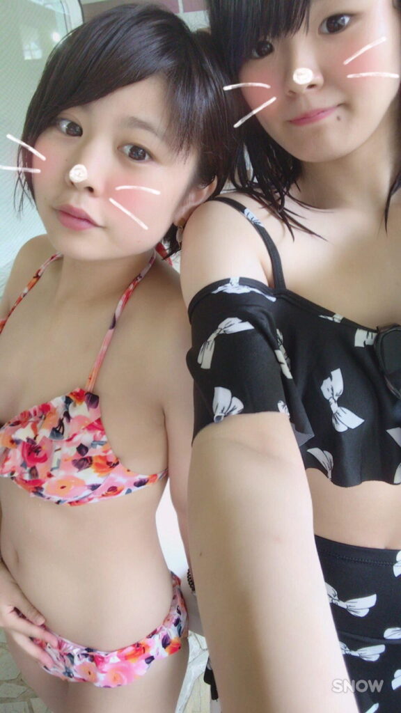 【素人】ビキニ姿で友達と撮った写真が抜ける【エロ画像】（27）