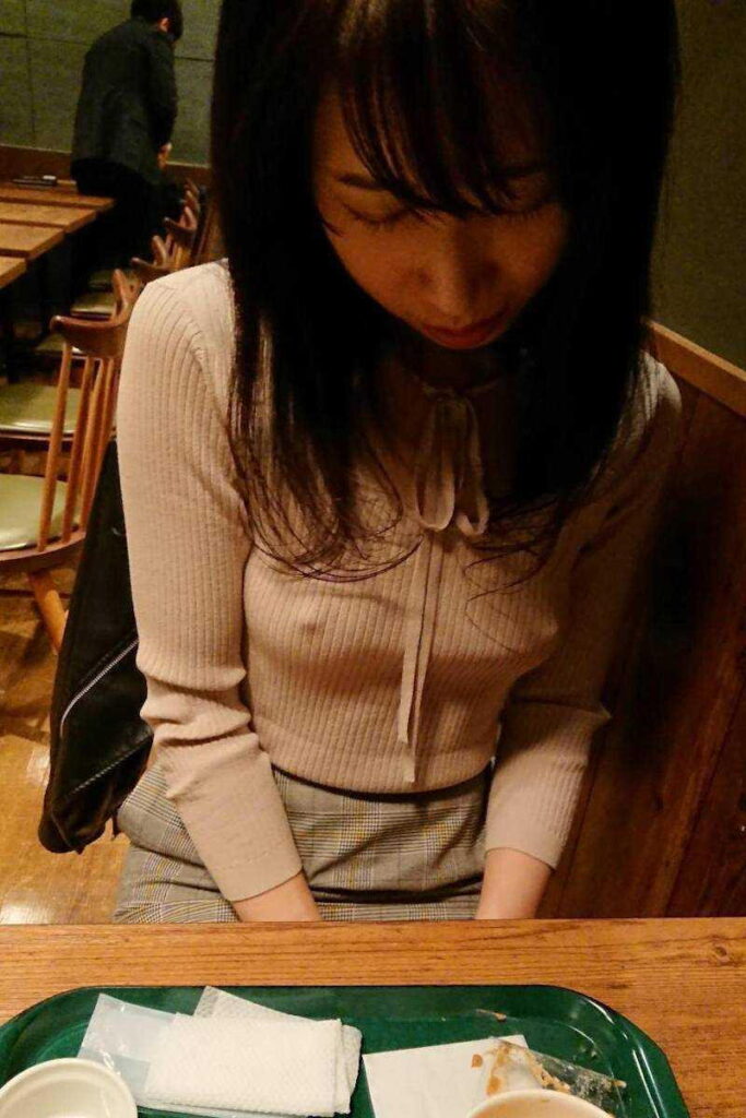 素人の乳首ぽっちエロ画像20230923125911
