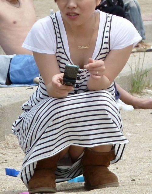 胸チラ激写エロ画像20230829065026