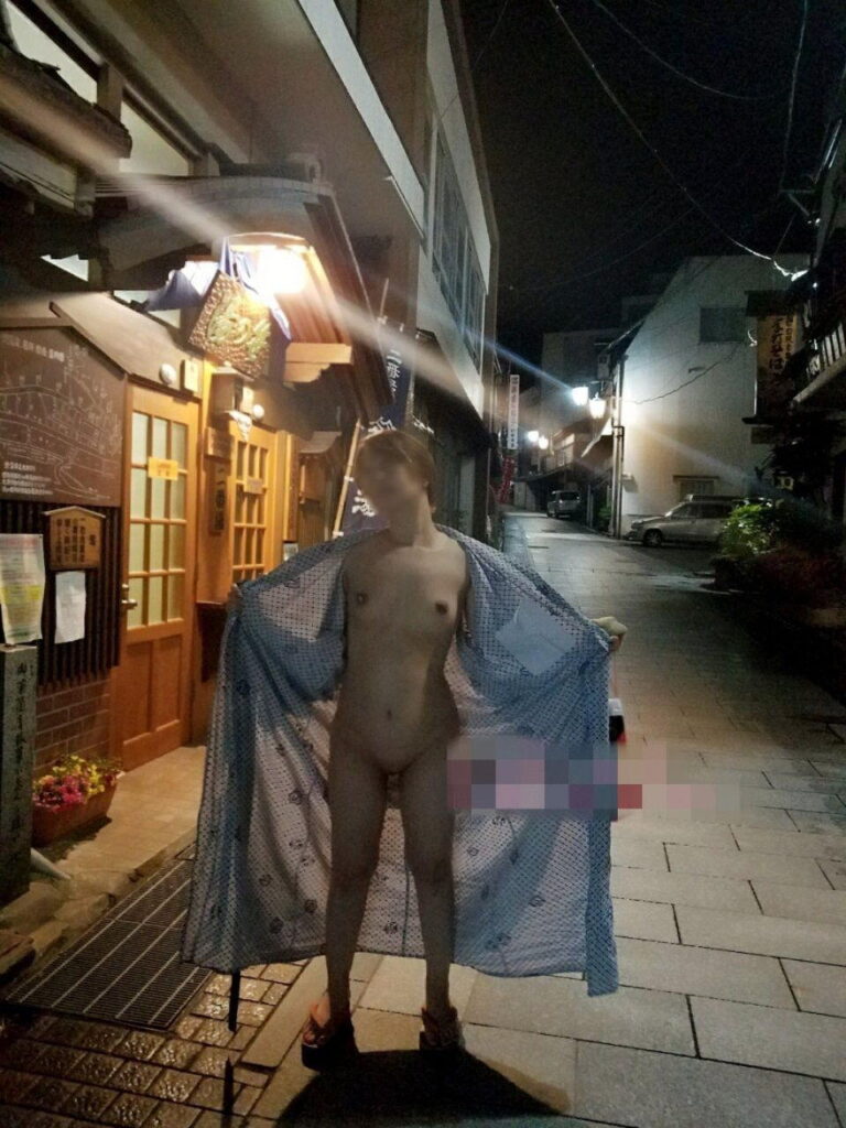 【素人】愛しのご主人様と露出デートｗ【エロ画像】（12）