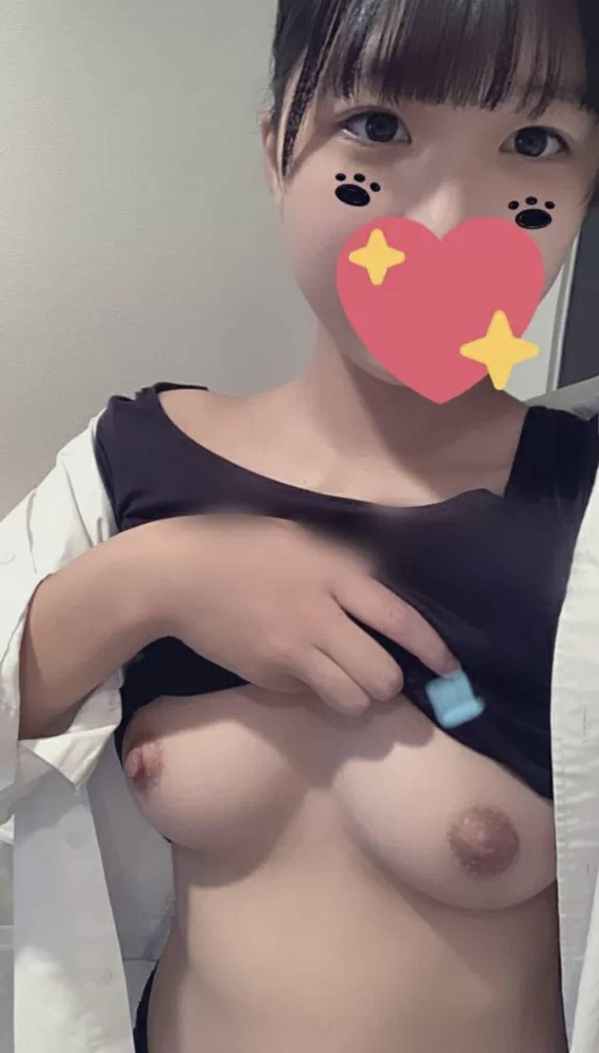 おっぱいポロリエロ画像20231002151330