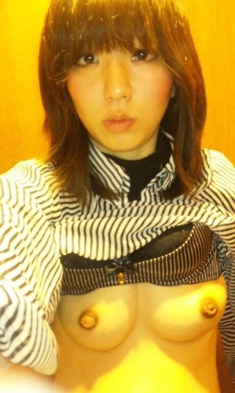 おっぱいポロリエロ画像20231014075515
