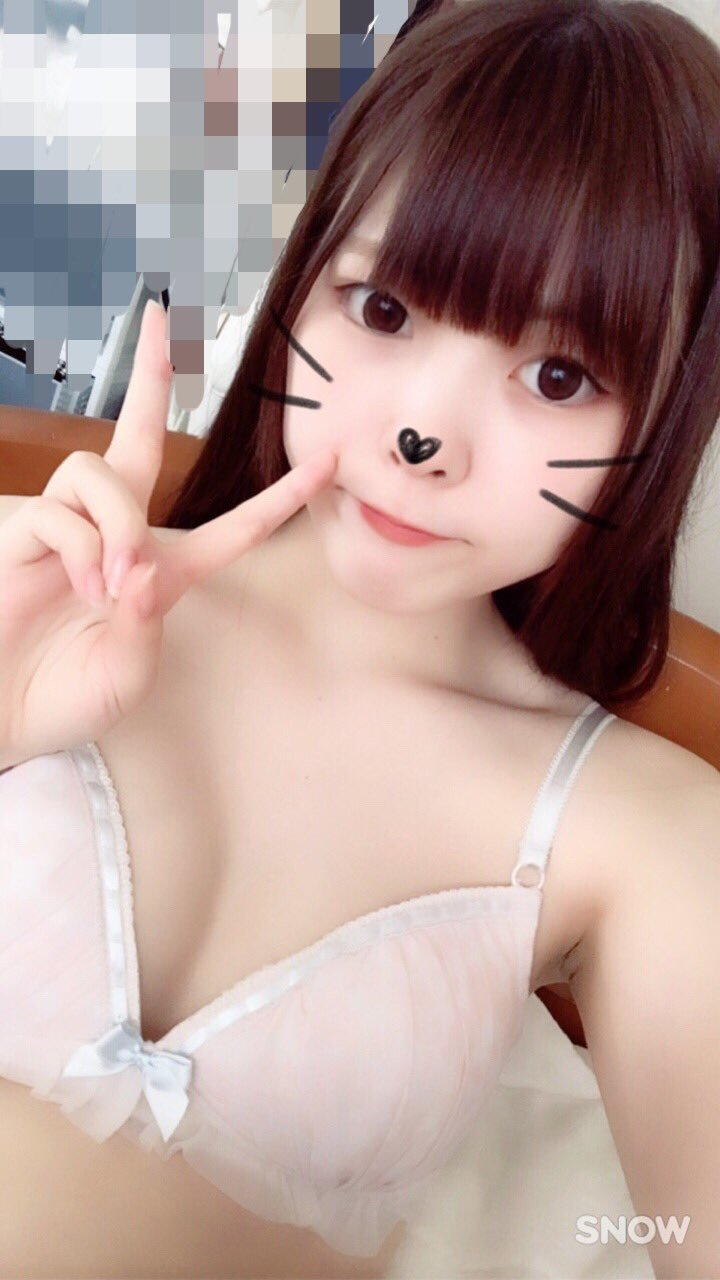 かわいい素人女子大生の自撮りエロ画像【SNOW】（17）