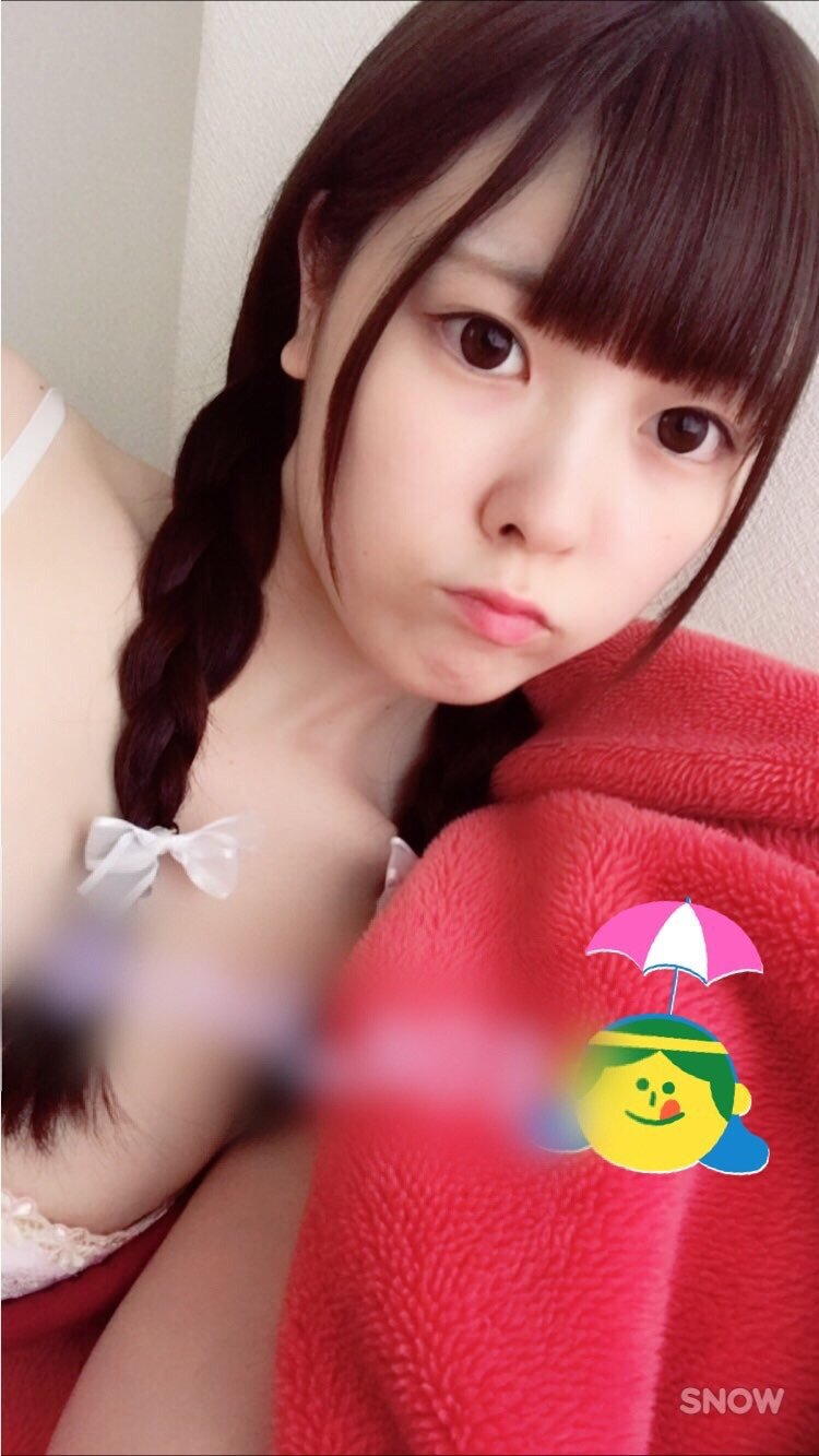かわいい素人女子大生の自撮りエロ画像【SNOW】（28）