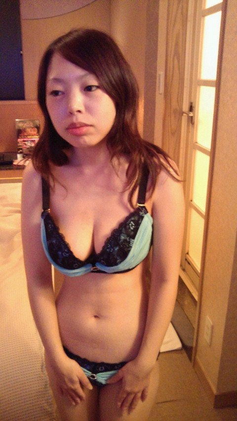 【巨乳】たまらない身体をした素人ブスのエロ画像（2）