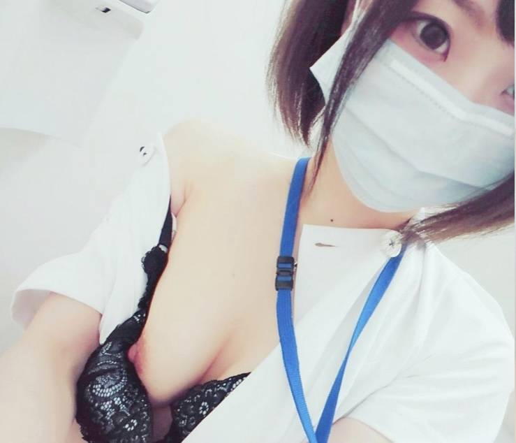 看護師さん、Ulikeで盛り盛りのエロ画像をうｐしてしまうｗ【自撮り】（5）