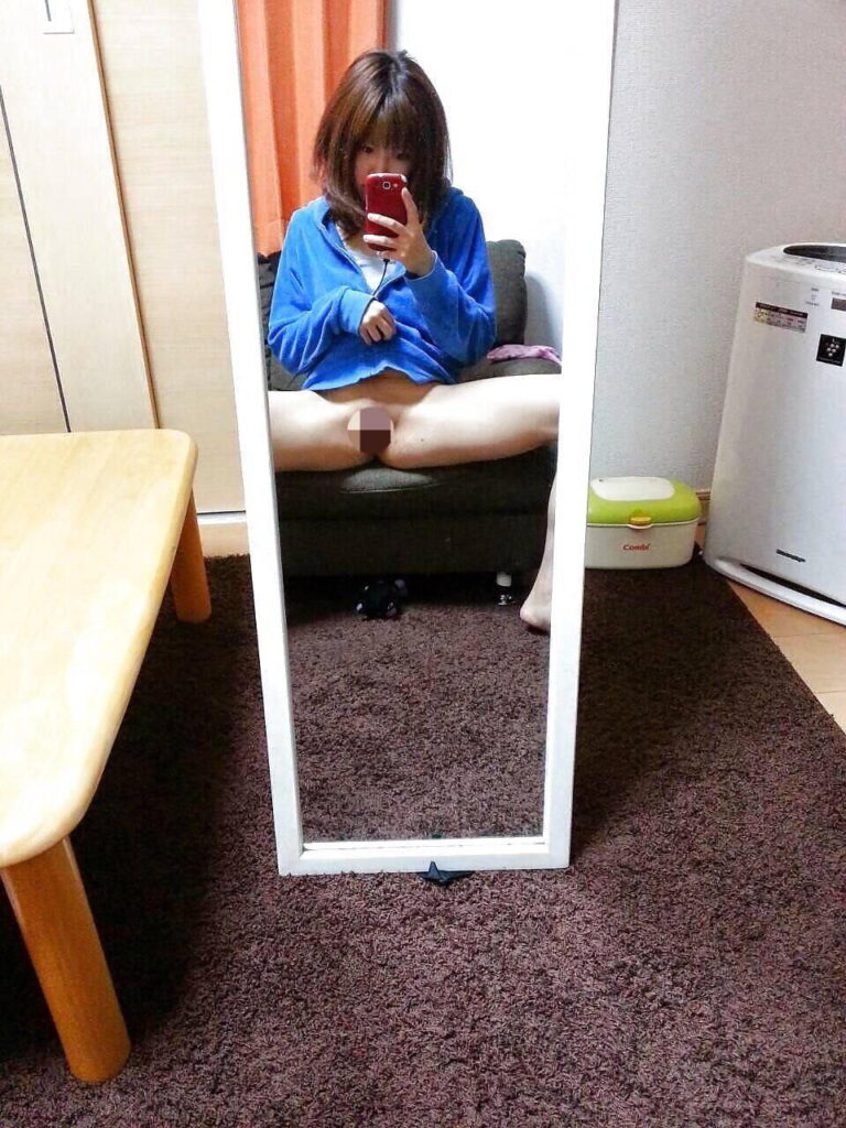 素人女子大生が鏡の前で自撮りしたエロ画像まとめ（12）