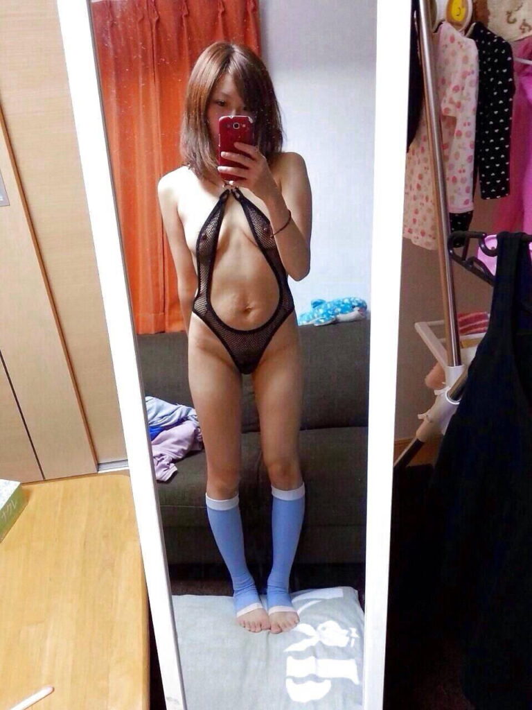 素人女子大生が鏡の前で自撮りしたエロ画像まとめ（5）