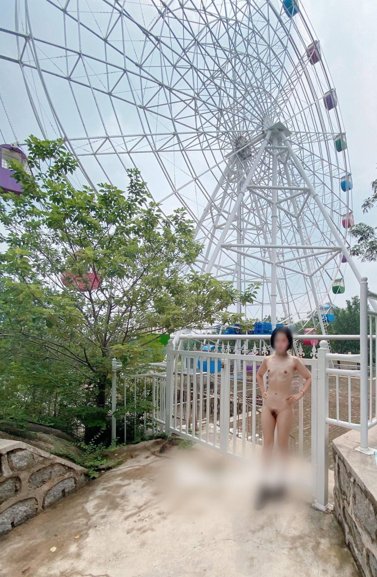 【露出狂】堂々とし過ぎて置物かと思ったｗ【エロ画像】（10）