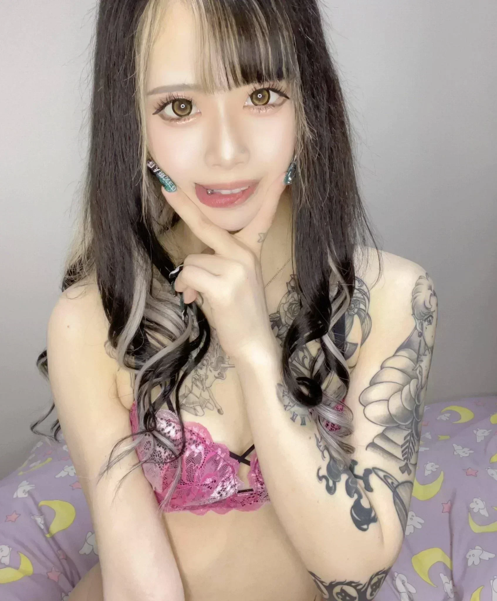 【素人】タトゥーをしている日本人の自撮りエロ画像 0