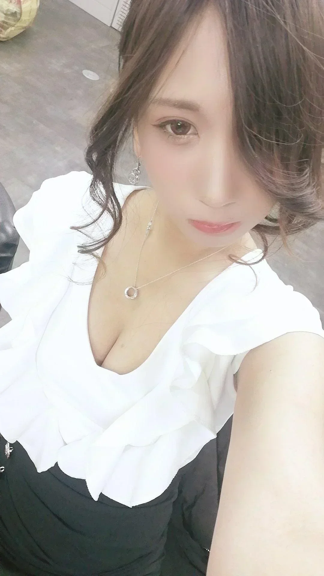 超絶美人な子持ちキャバ嬢の自撮りエロ画像流出！ 0