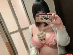 【素人】何でも谷間に挟める爆乳ちゃんの自撮りエロ画像