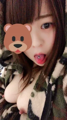 精神不安定なメンヘラバンギャの自撮りエロ画像