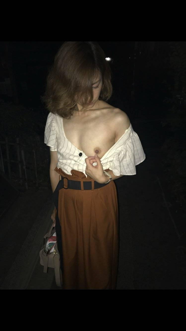 【素人】妻を露出させるのが趣味の変態夫【エロ画像】（5）