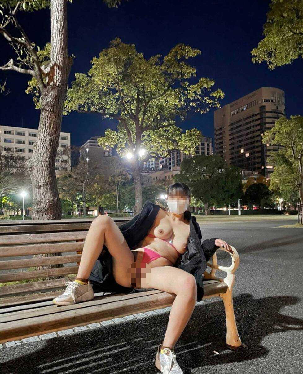 【素人】先生に調教されてる教え子の野外露出【エロ画像】（3）
