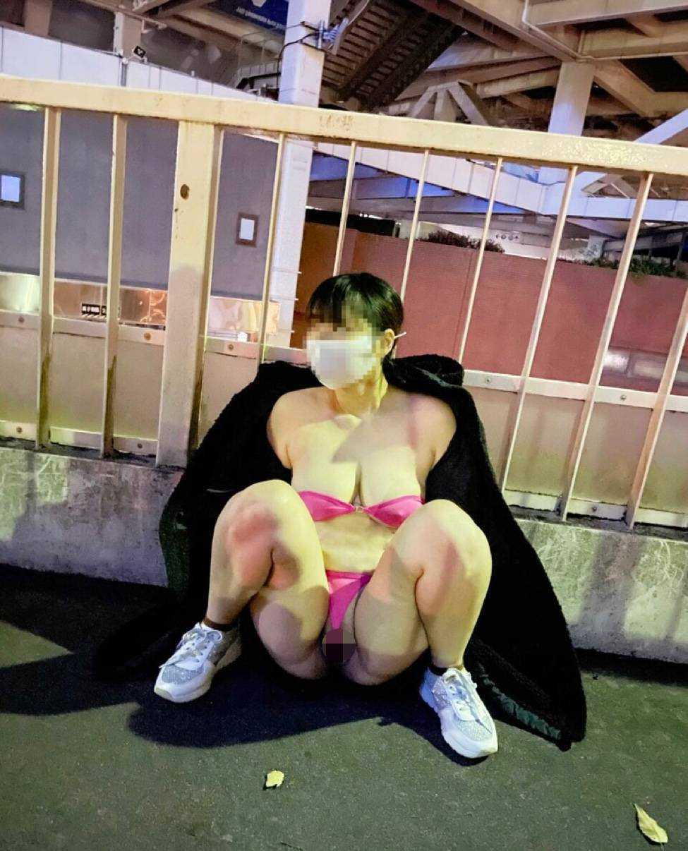 【素人】先生に調教されてる教え子の野外露出【エロ画像】（5）
