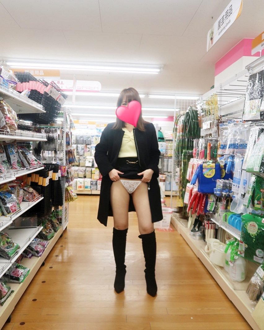 春に露出するエロ画像20231112191952