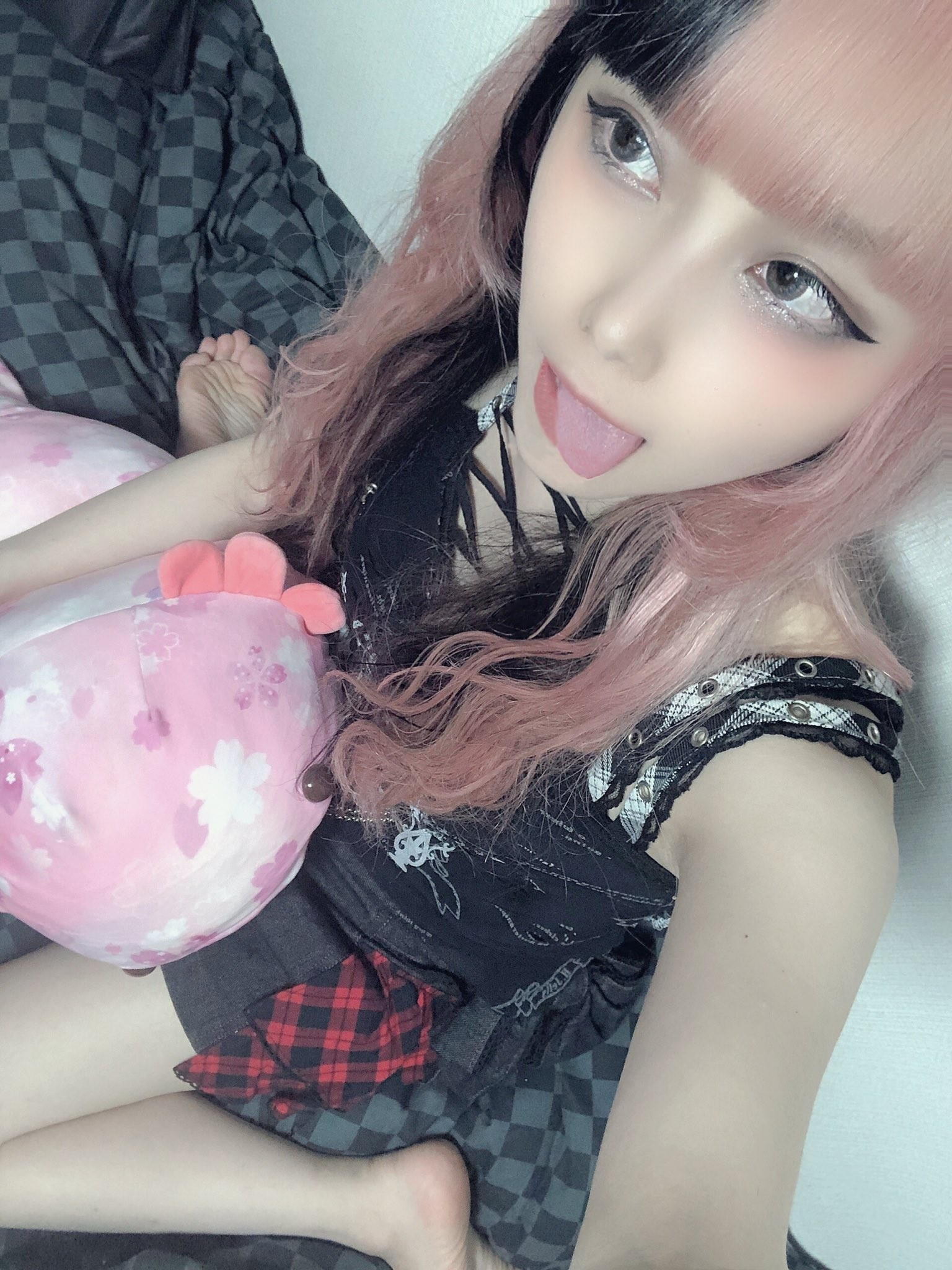 【病み系】メンヘラさん、ガチでやばいｗ【エロ画像】（14）